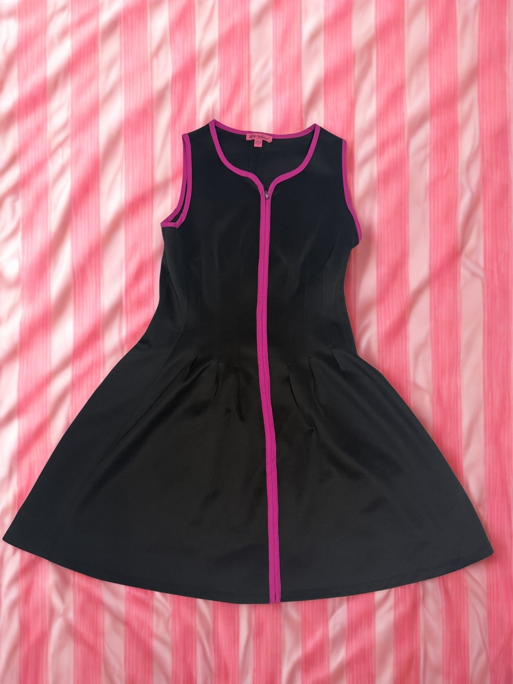 Betsey Johnson Black Scuba Fit & Flare Dress Pink Trim Zip Front Size 10